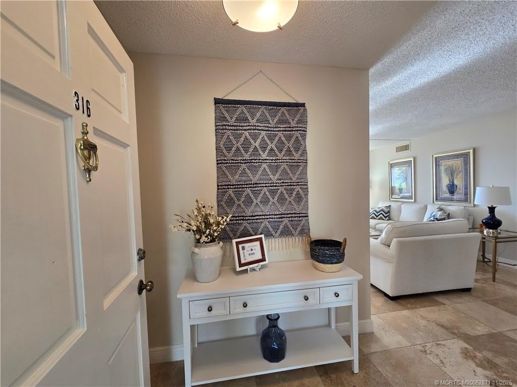 316 NE Edgewater Drive – photo 4