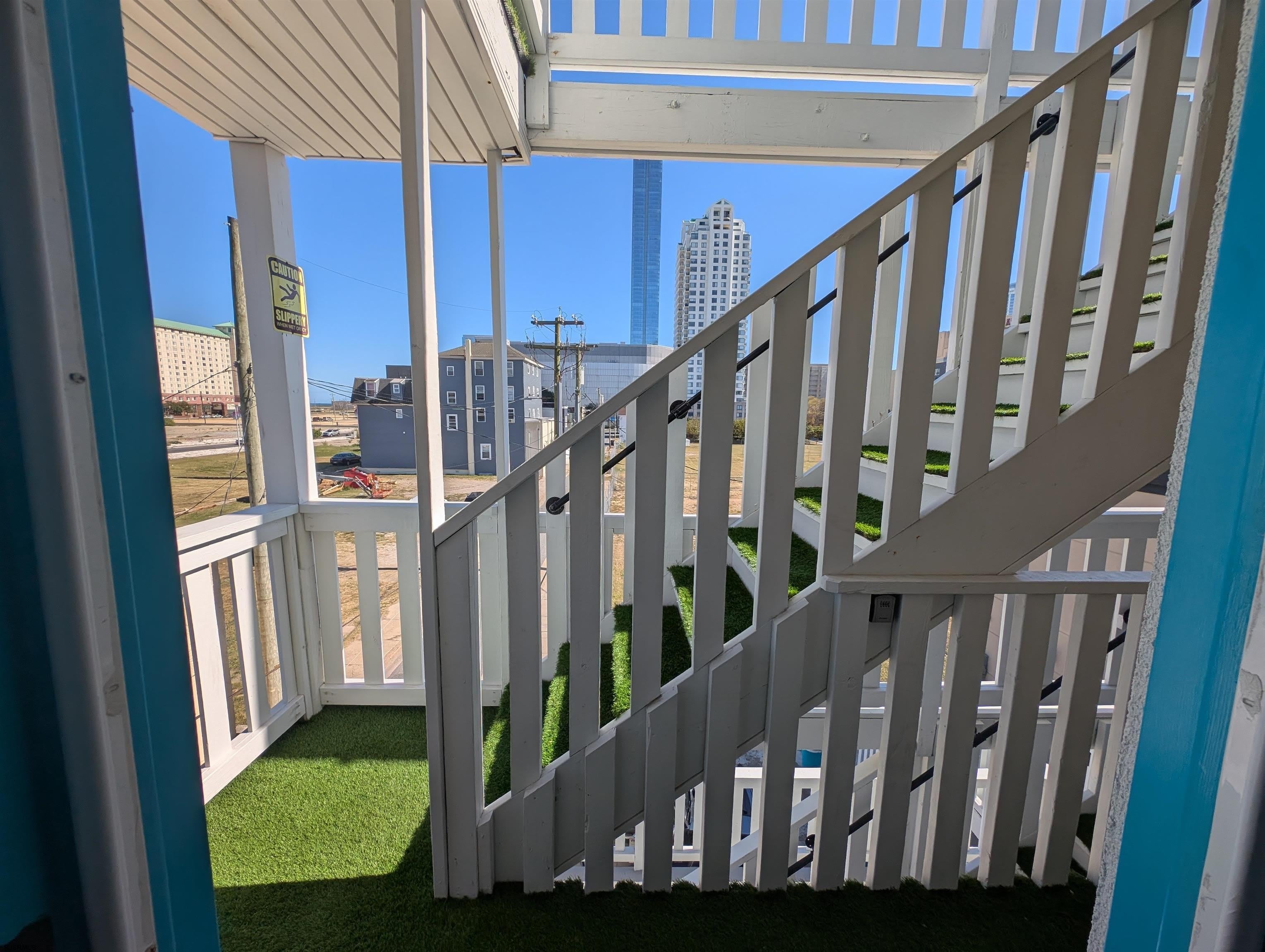 526 Atlantic Ave – photo 3