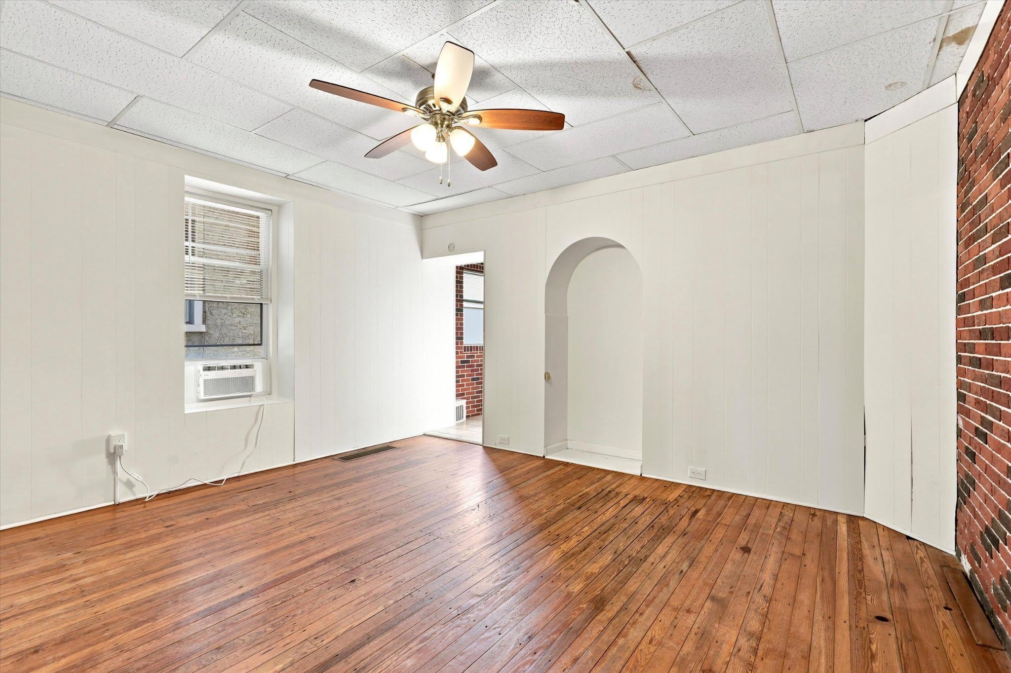 223 WENDOVER Street – photo 4