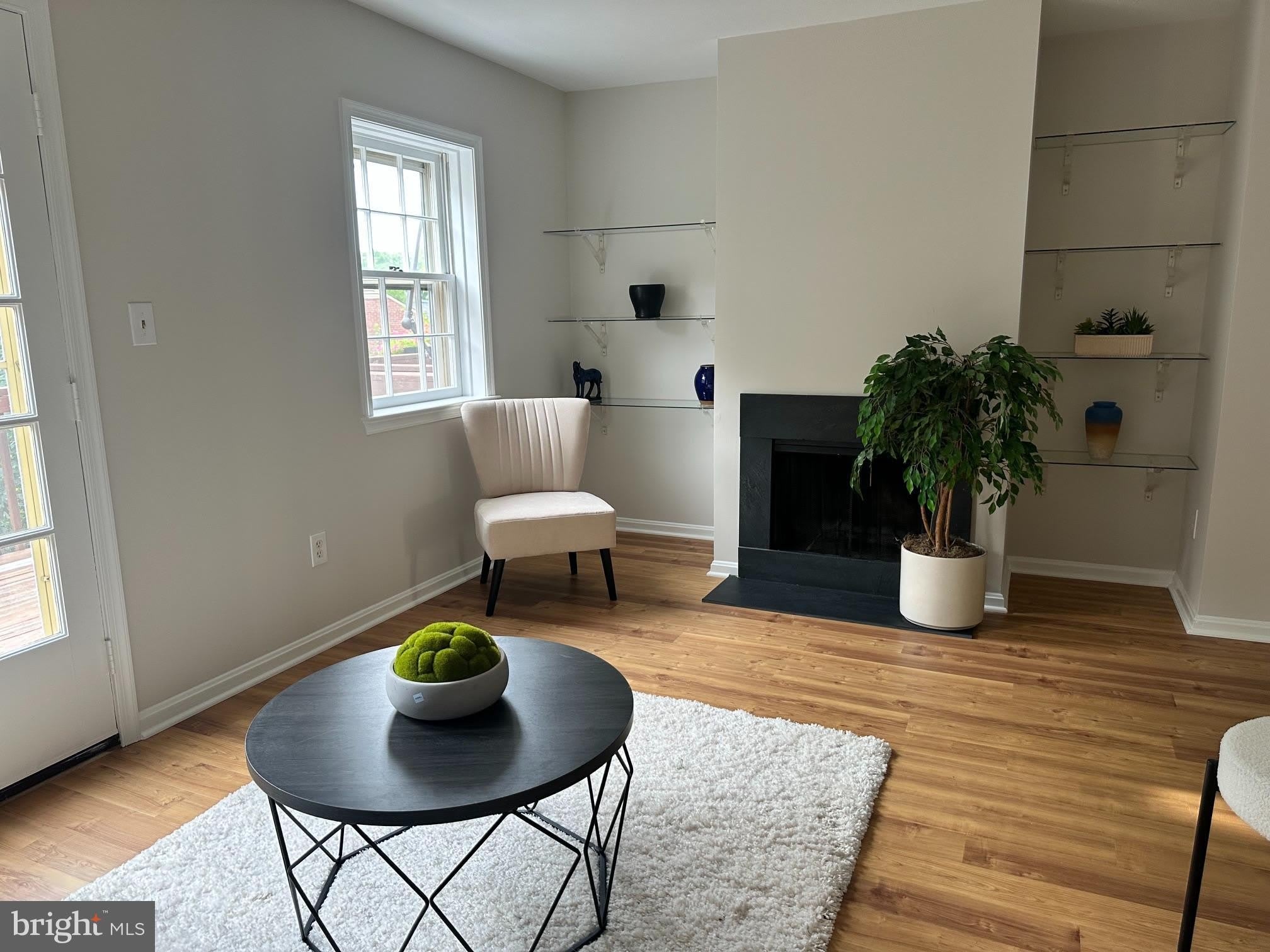 4847 CHEVY CHASE Drive – photo 3