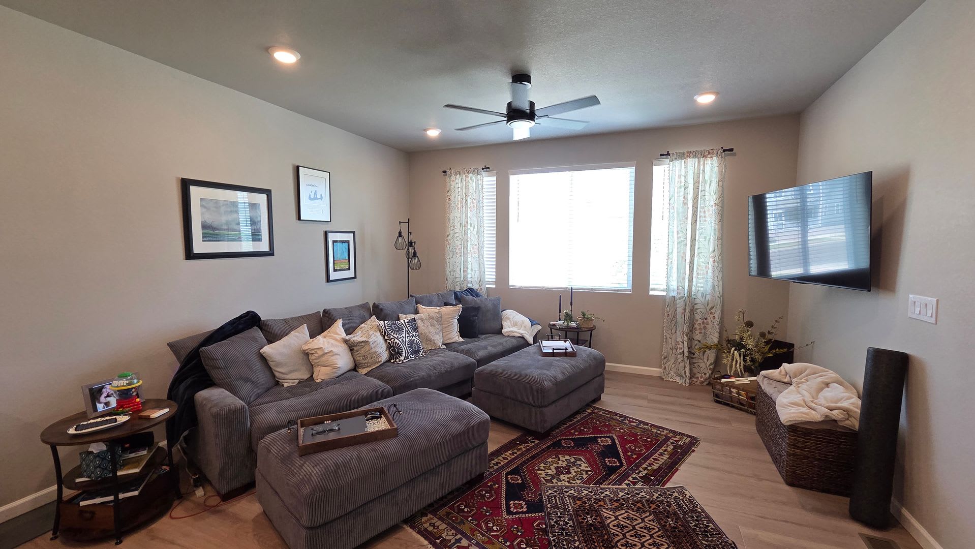 Spacious 4-Bedroom 3.5 Bath Home with Finished Basement & 2-Car Garage – photo 4