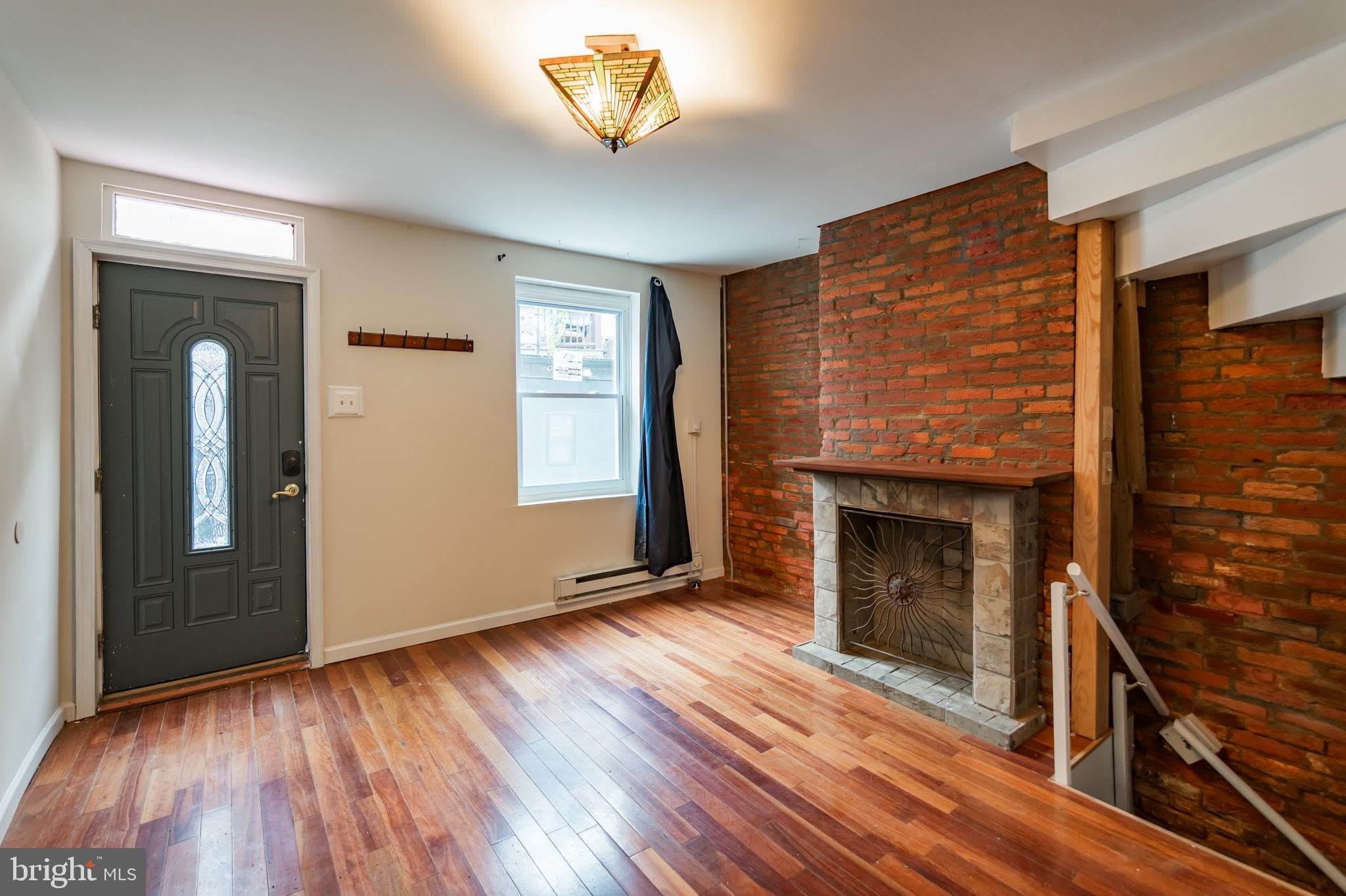 211 W Stiles Street – photo 2