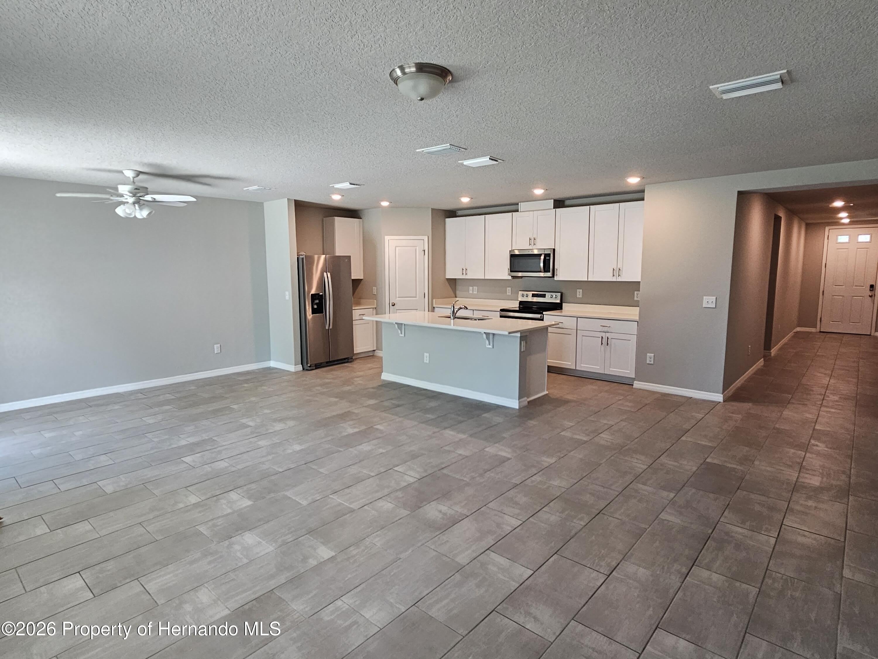 2353 Glenridge Drive – photo 3