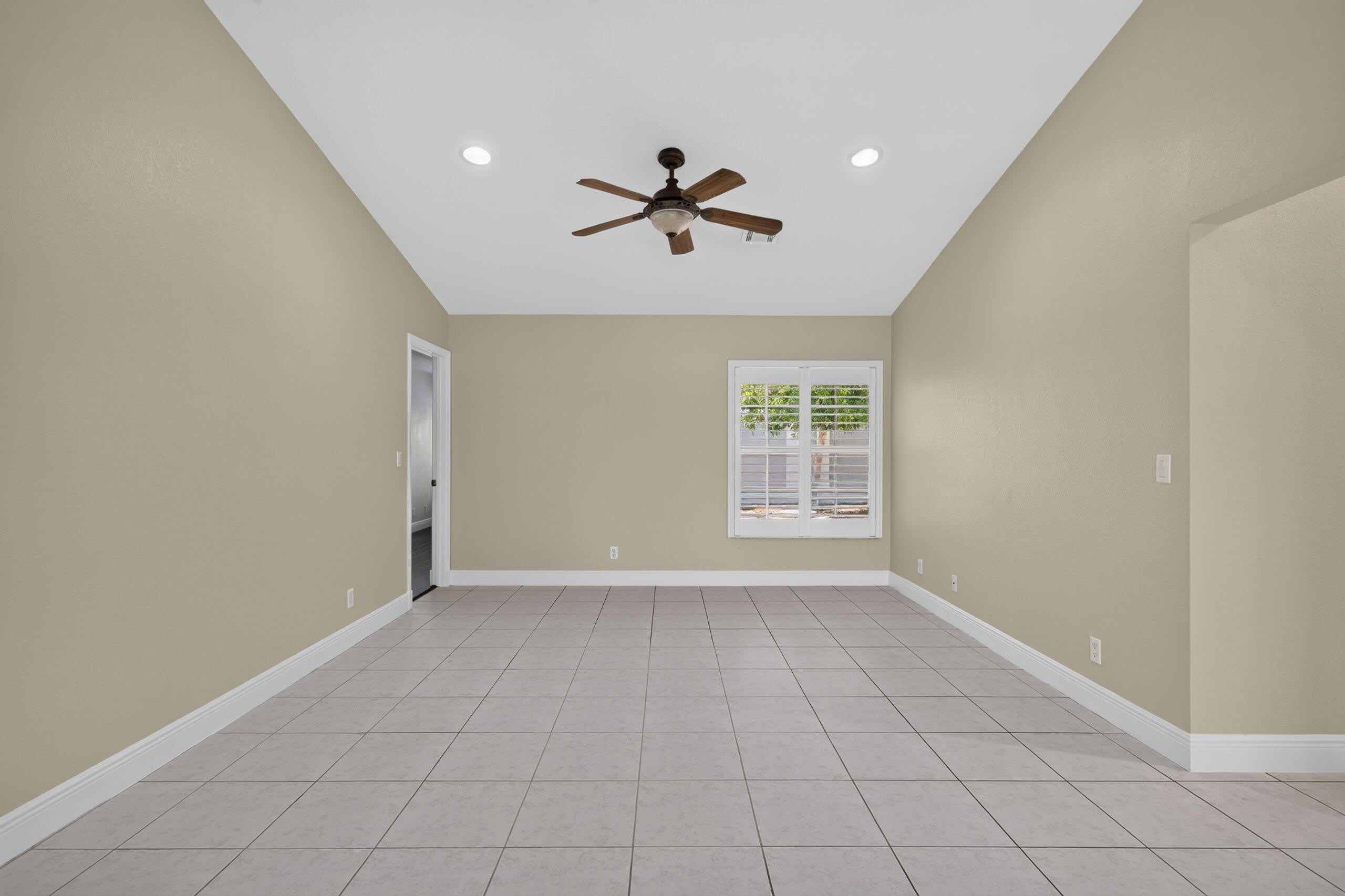 4481 NW 20TH Avenue – photo 5