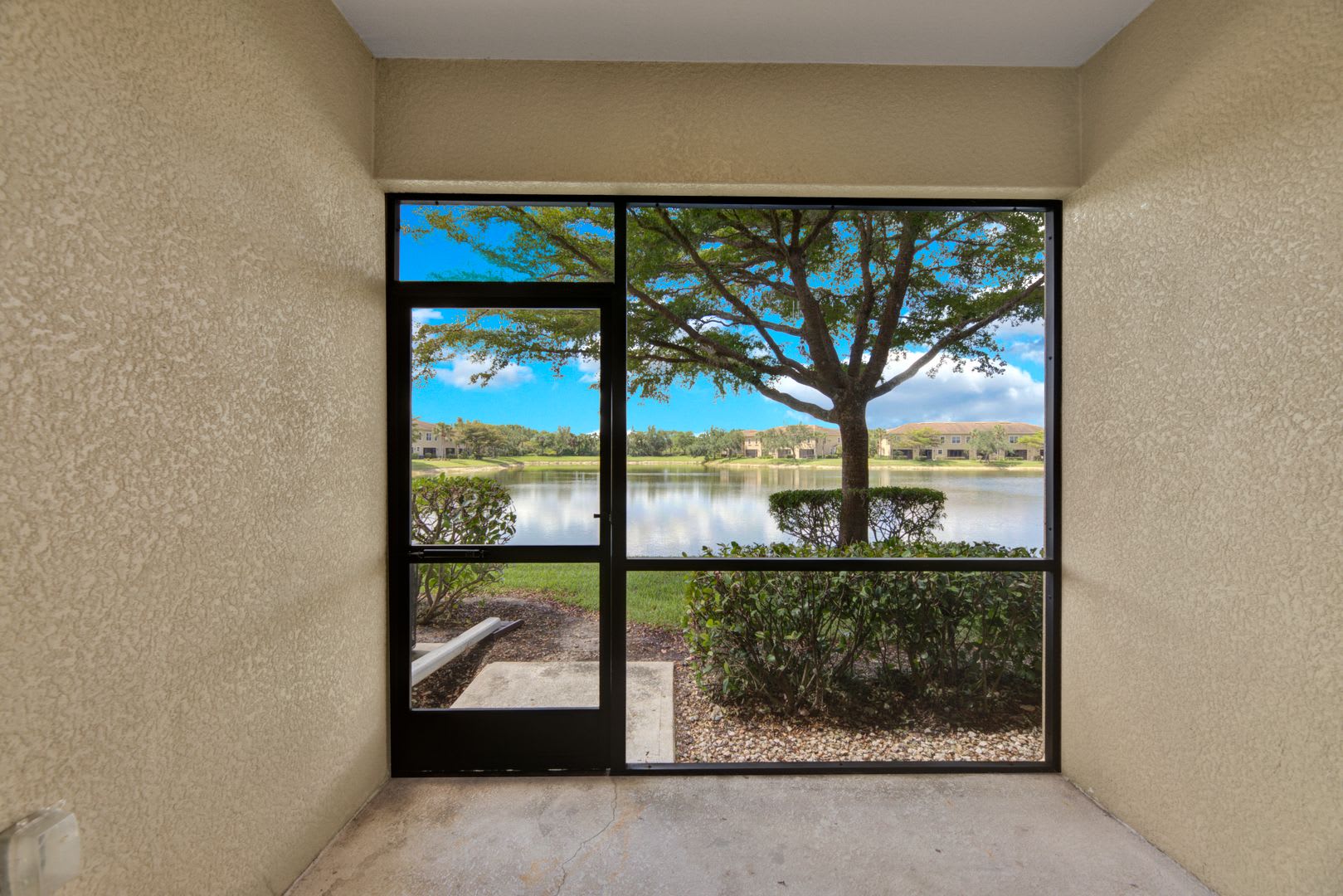 Coming soon! 3-Bedroom Townhome In Verandah – photo 3