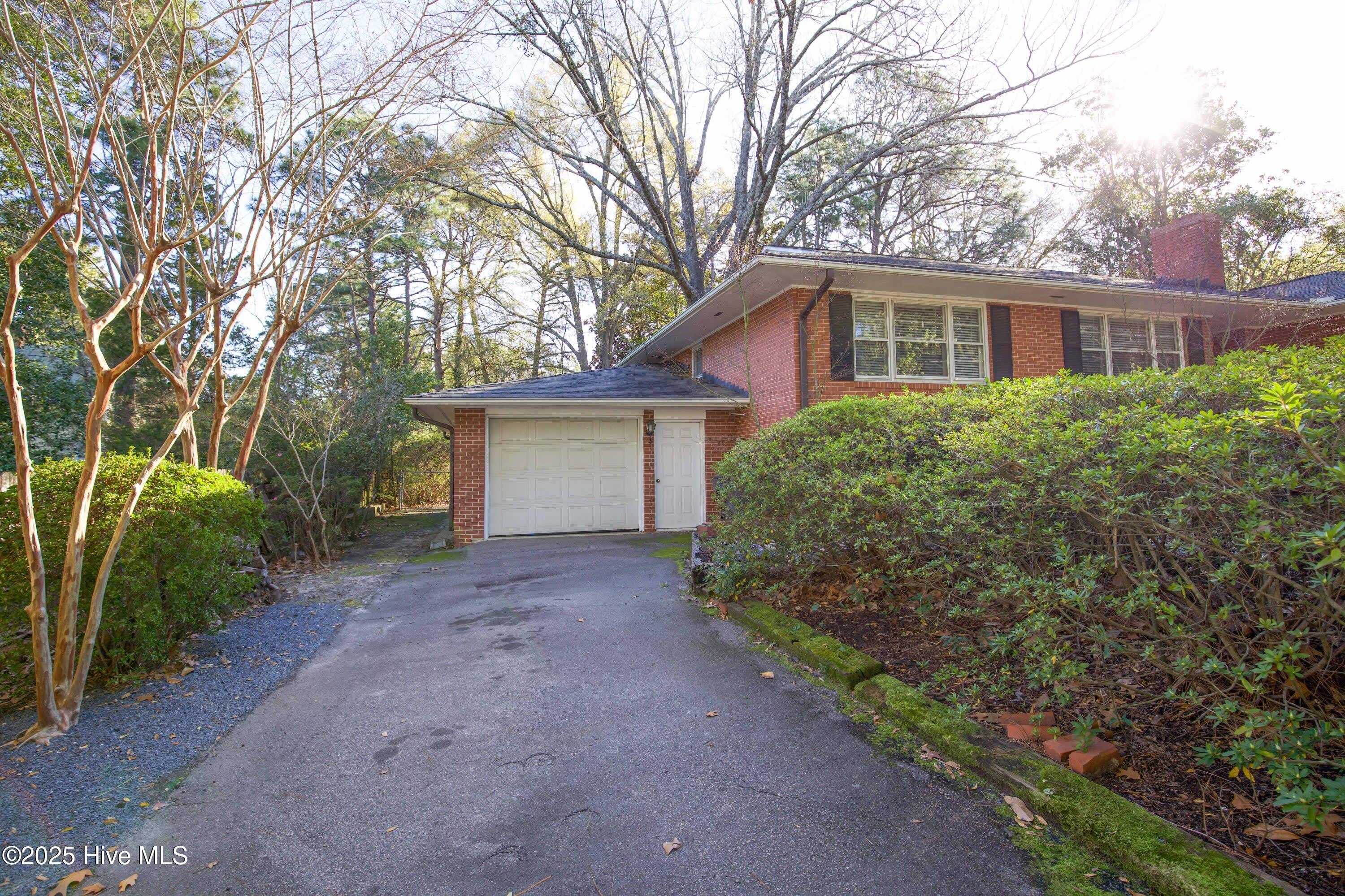 345 E New Hampshire Avenue – photo 2