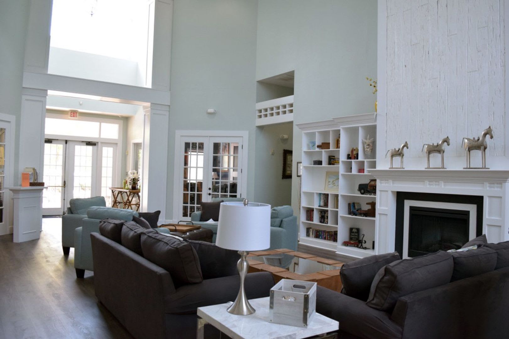 Barrington Park Ground Floor Condo 2/2 with Patio near Pool with Large Garage! – photo 3