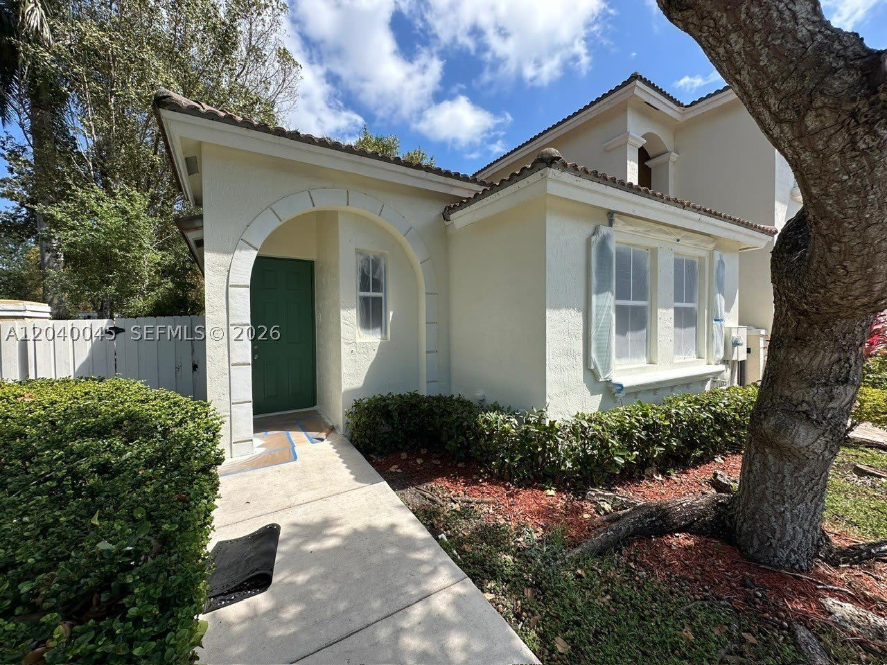 4273 NE 10th Ct – photo 1