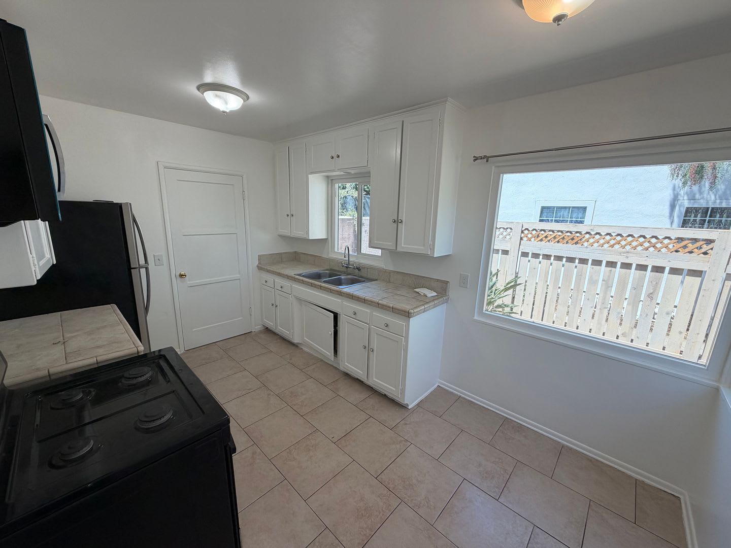 329 S Scott Drive 2 Bedroom 1 Bathroom South East Santa Maria Home – photo 4