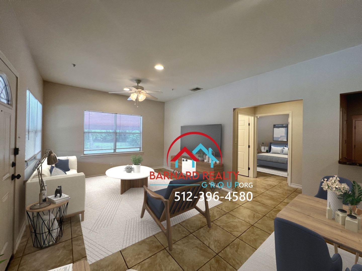 Available Now: 1 Bed/1 Bath Walking Distance to Downtown! – photo 2