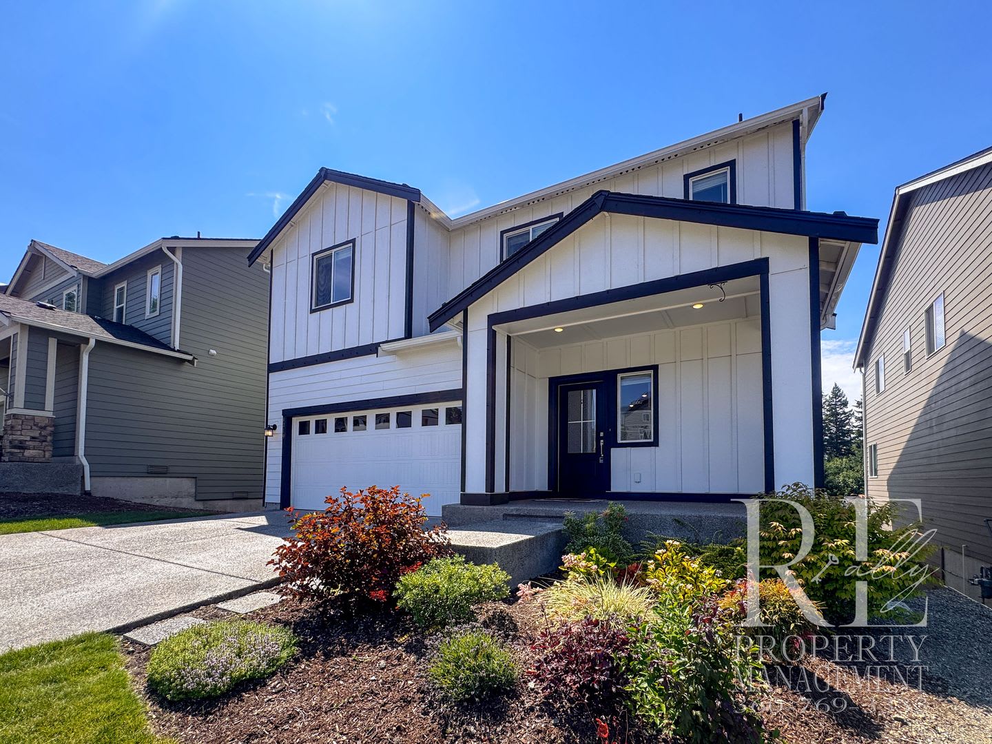 Spacious 5 Bedroom Home With Modern Layout Natural Light Park Access – photo 2