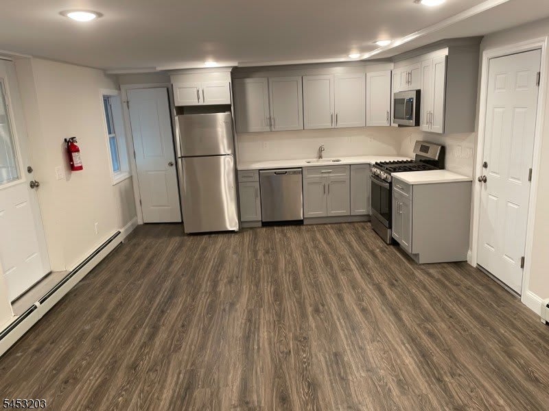 227 William St – photo 3