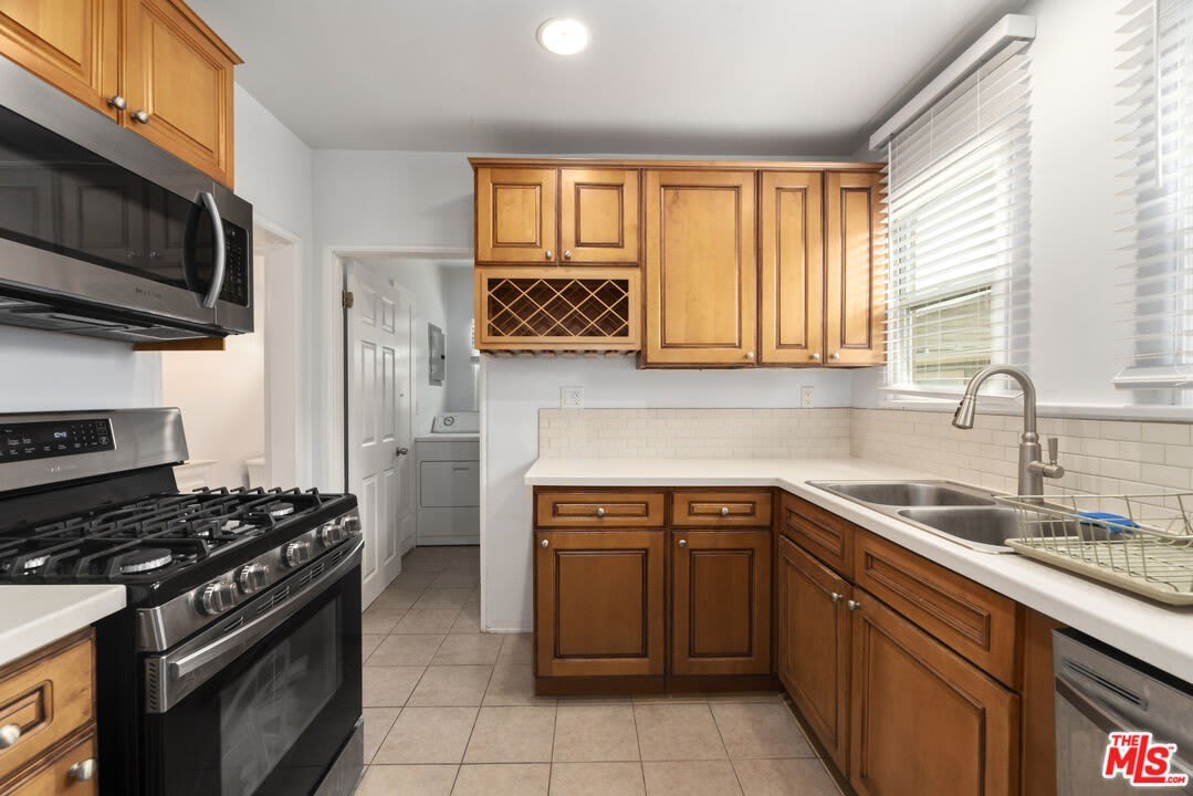 1417 Rock Glen Ave – photo 3