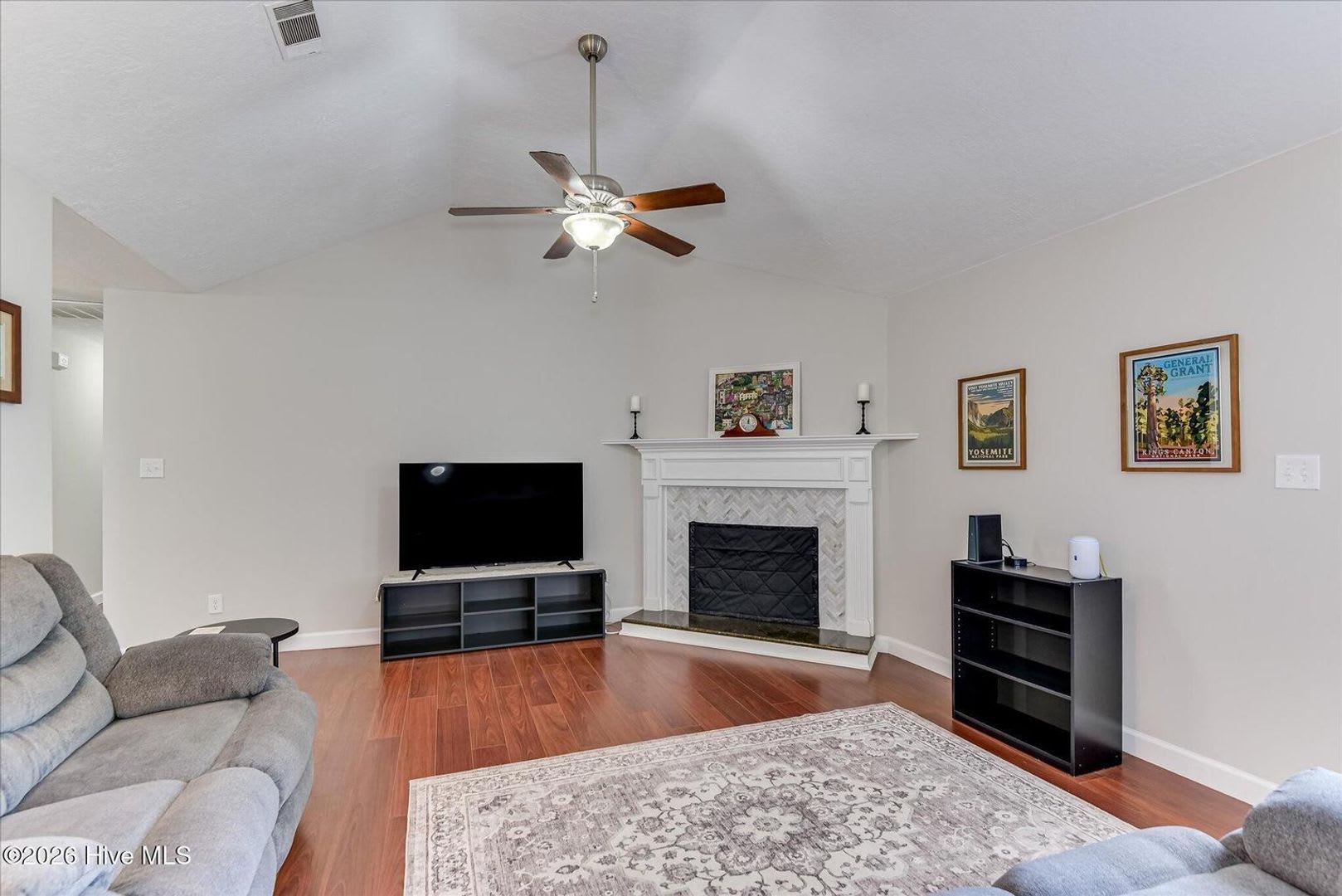 Beautiful one-story brick, 3 BR, 2 BA home for rent – photo 4