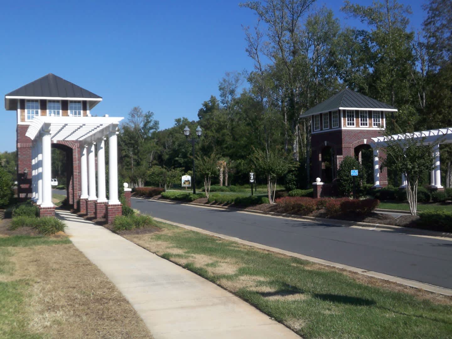 CHARLESTON style home in Bonterra – photo 2