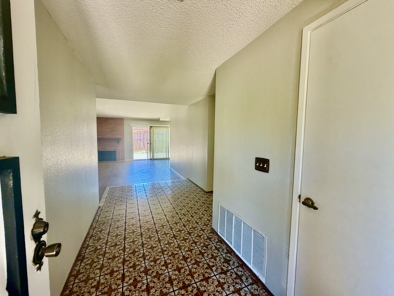 821 Saint Lucia Ct, San Jose – photo 2