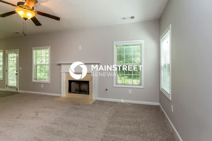 2641 Freemont Street – photo 3