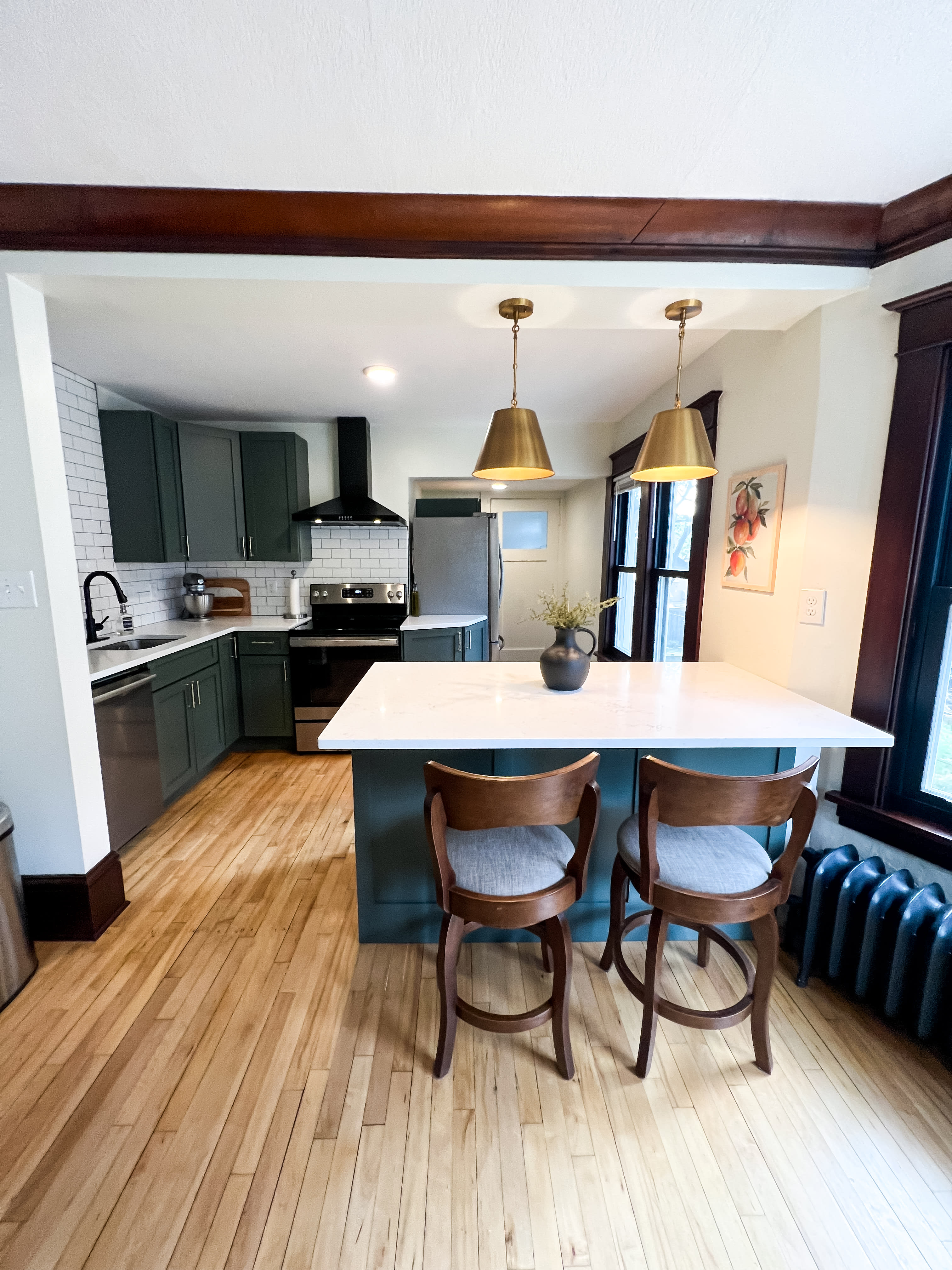 592 Ottawa Avenue – photo 1