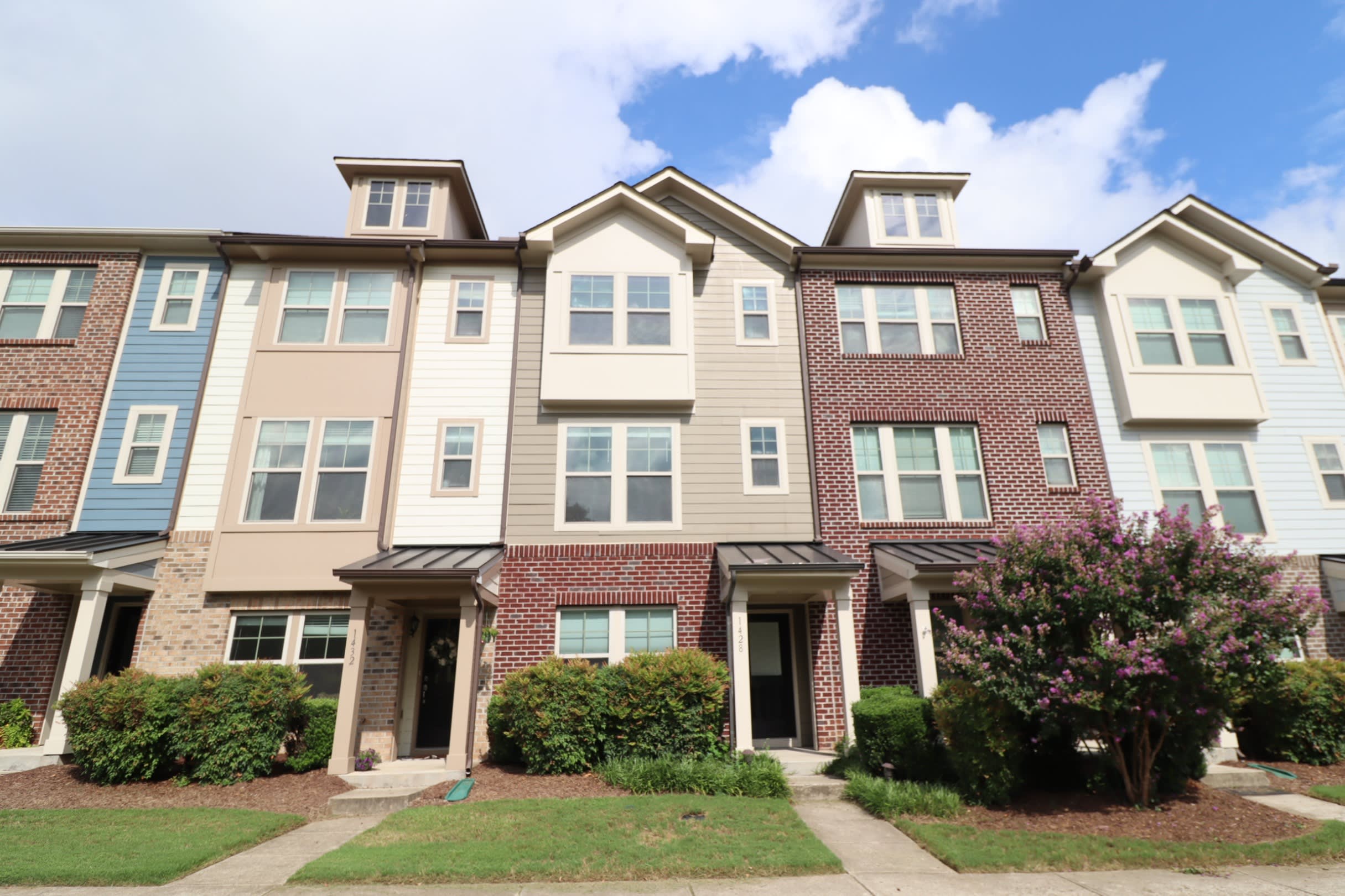 1428 Providence Green Ln – photo 1