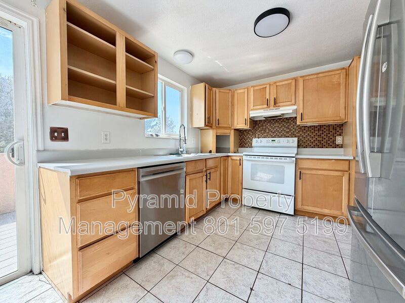 9900 S Darin Dr – photo 3