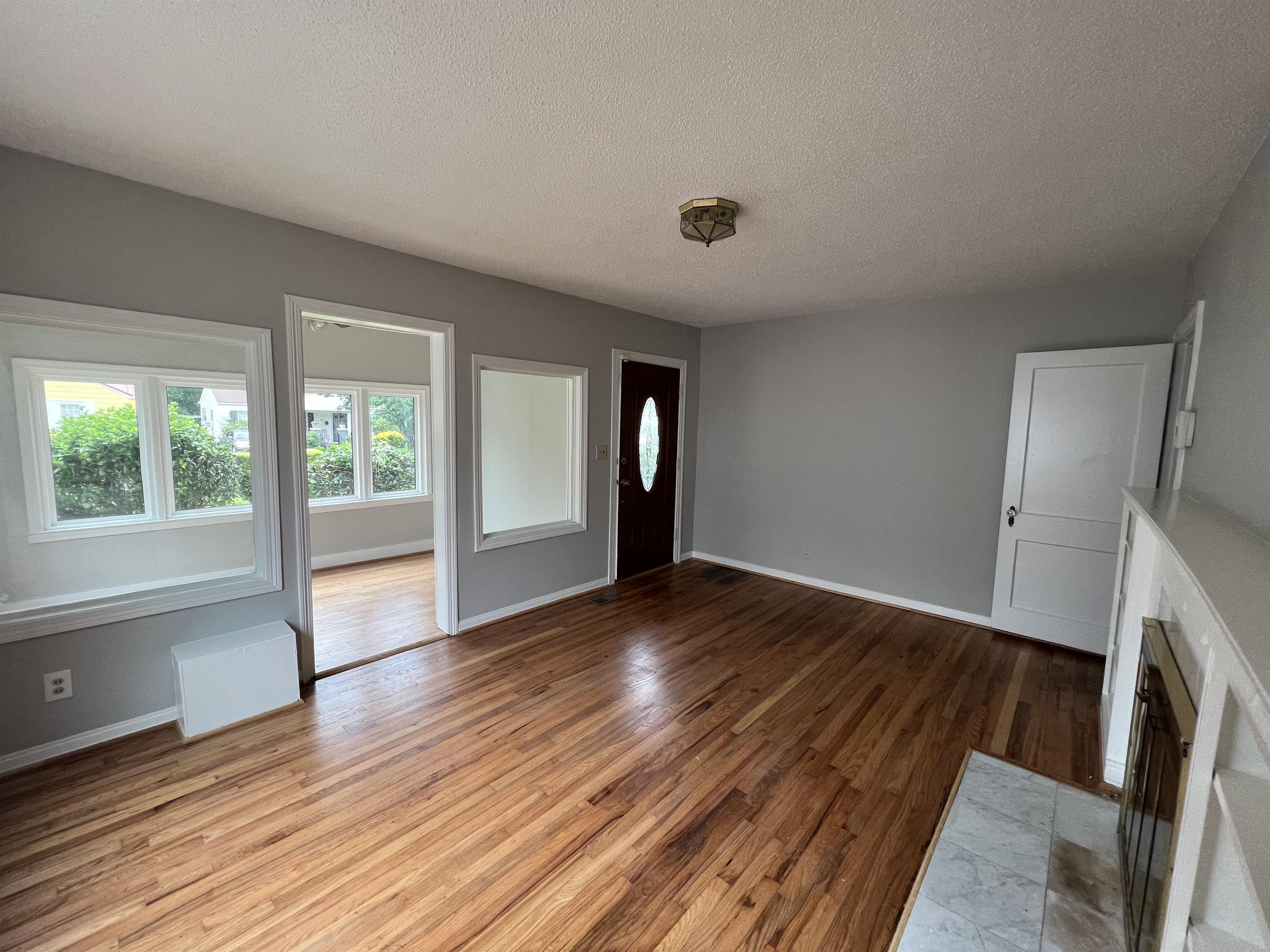 713 Center Place Southwest – photo 2