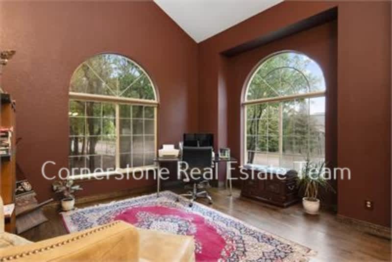 355 Paisley Drive – photo 4