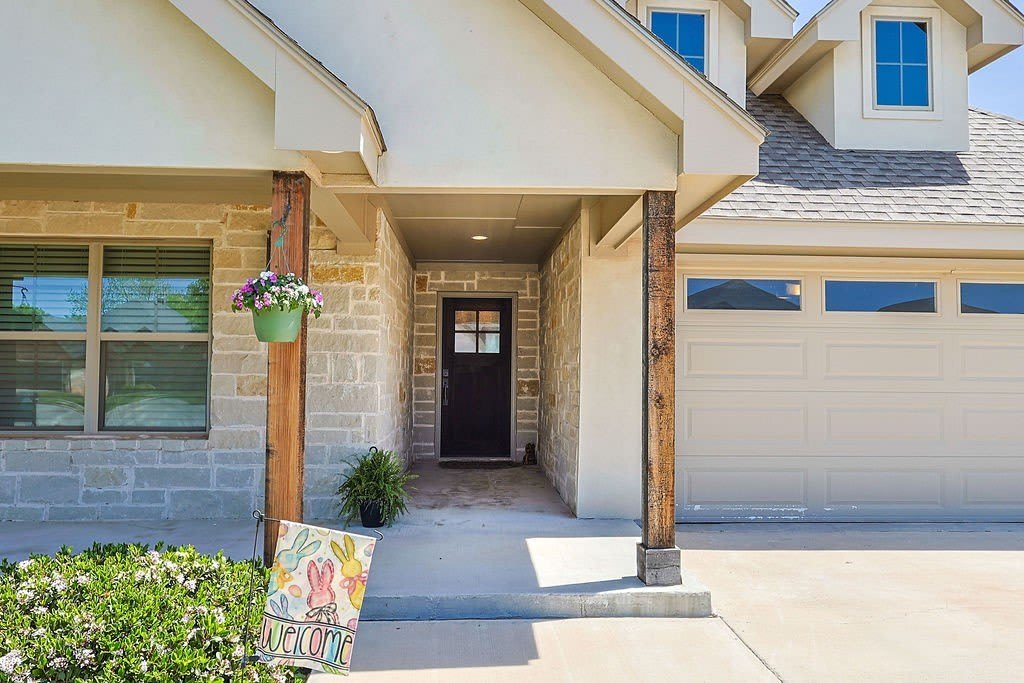 5733 Legacy Drive – photo 2