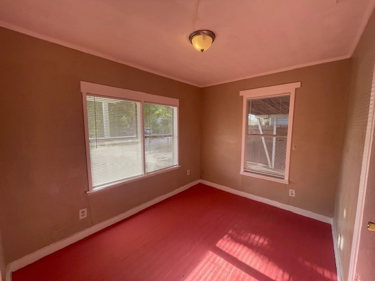 Move In Asap 3 Bedroom 1 2 Off First Months Rent – photo 4