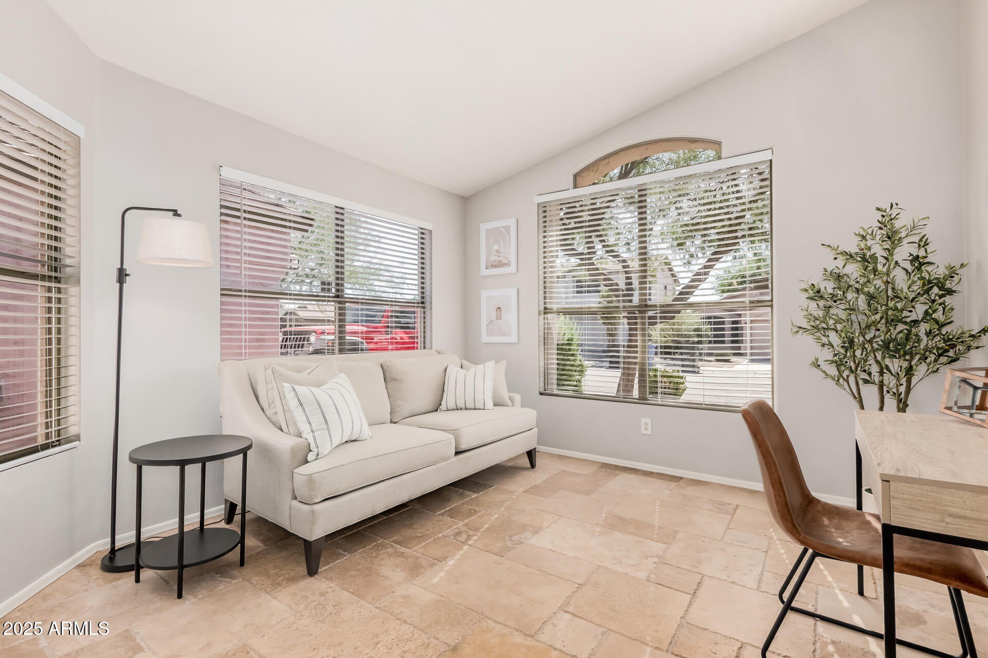 4632 E MOSSMAN Road – photo 3