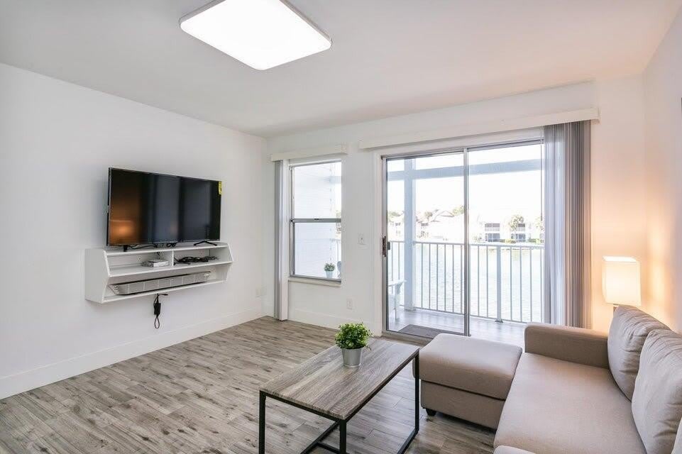 275 Cypress Point Drive – photo 4