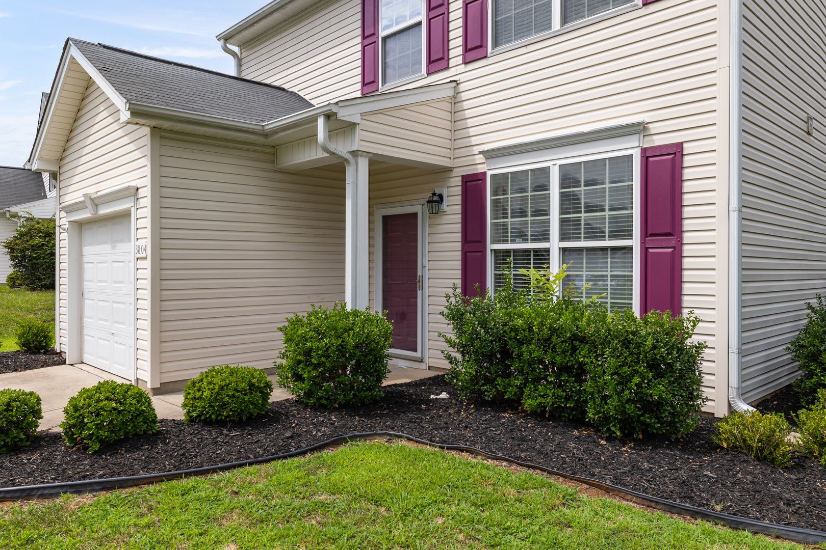 Spacious 3 Bedroom Home With Garage In Desirable Greensboro Neighborhood – photo 4