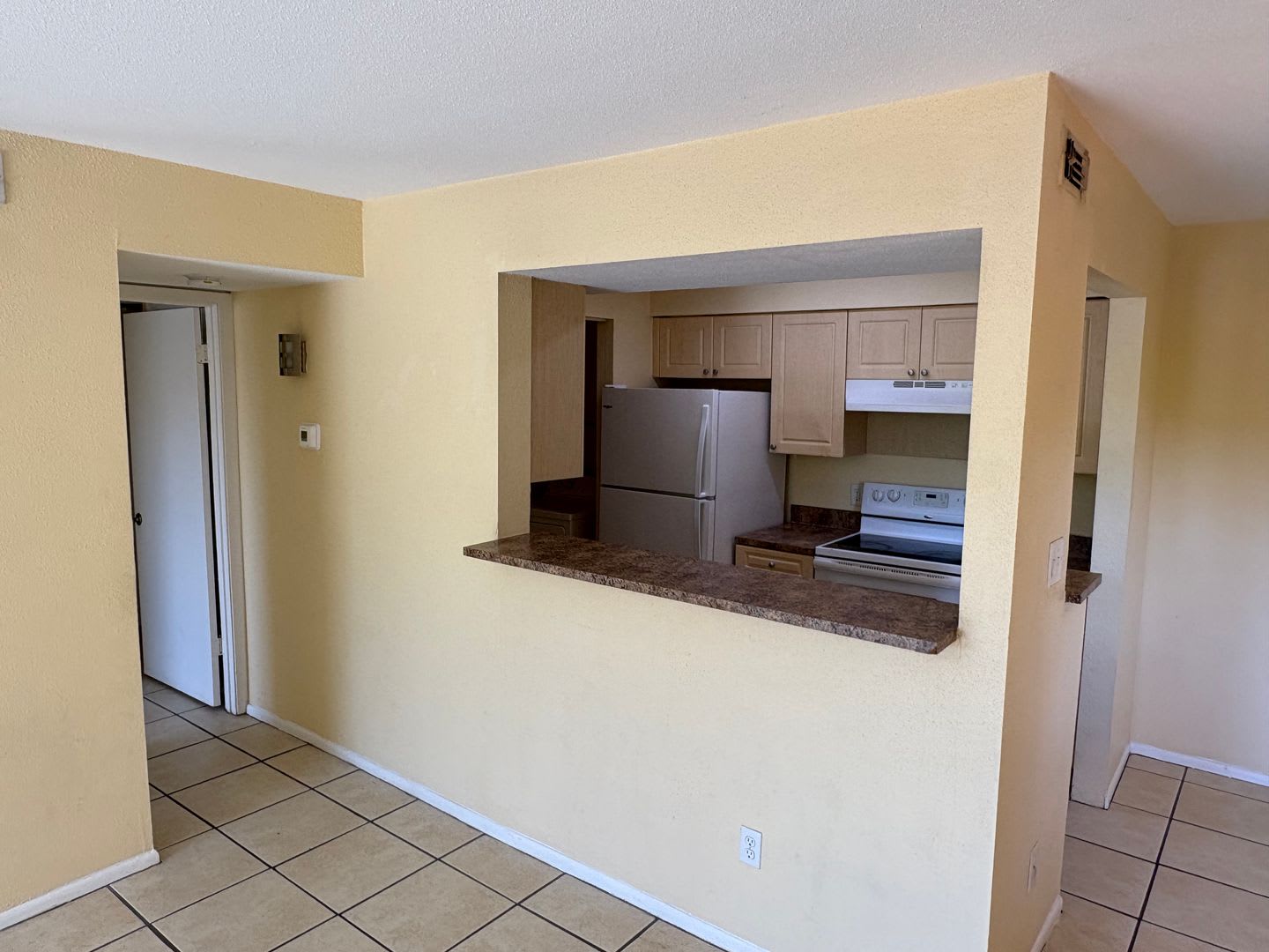 AVAILABLE NOW 1/1 Condo for Rent in Fort Myers – photo 1