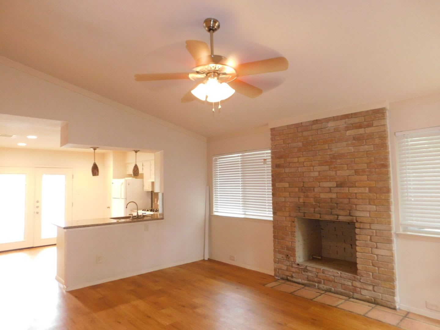 Armstrong Living Trust #8 (5403 Westgate Blvd) – photo 4