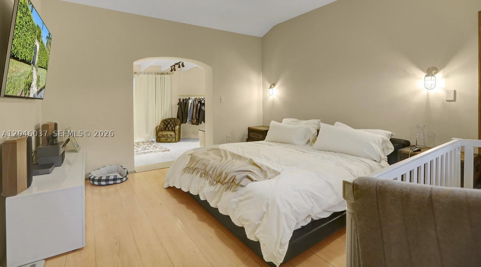 6350 Pinetree Dr – photo 5