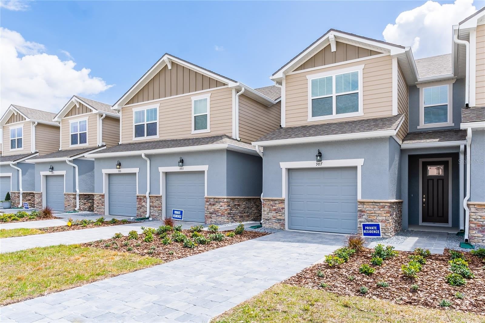 987 SPRING PALMS Loop – photo 2