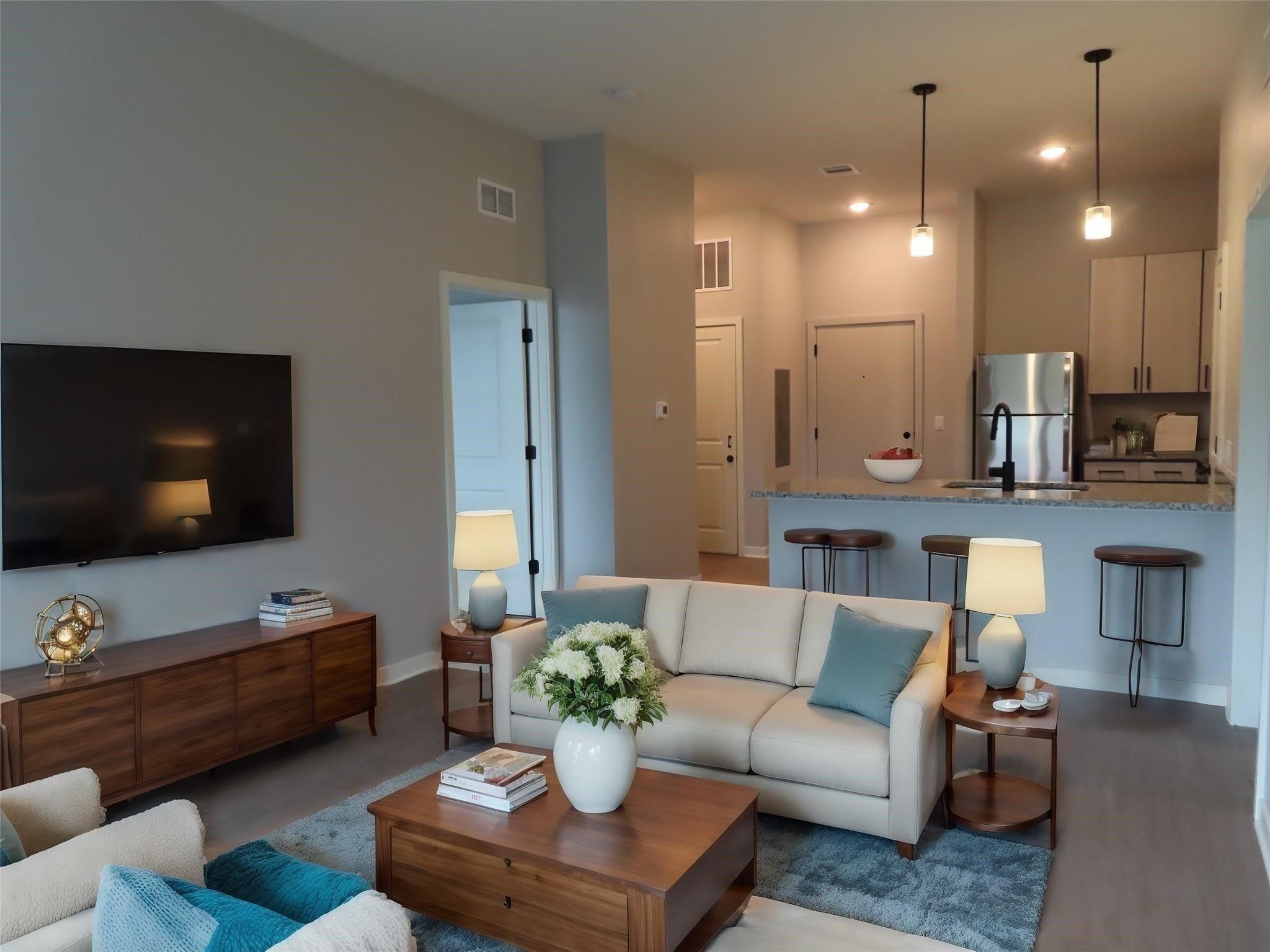 112 E Greenhill Lane – photo 3