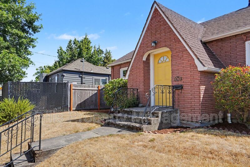 1470 Capitol Street NE – photo 4