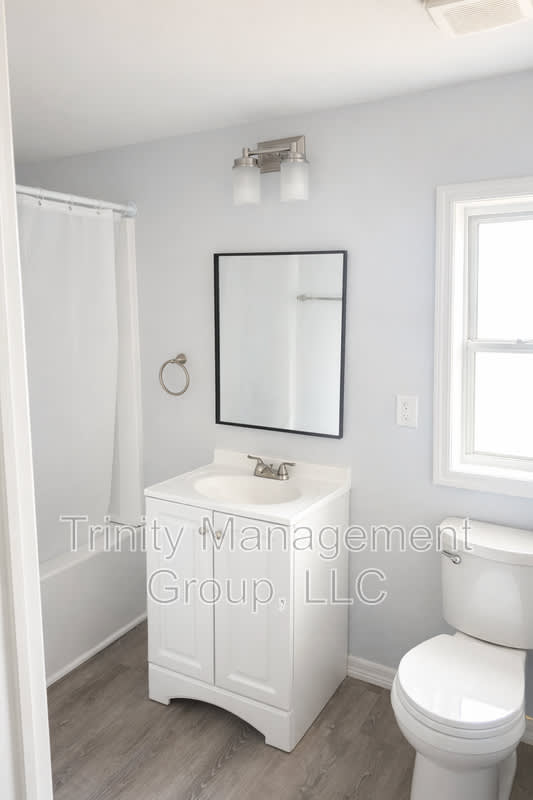 1509 Winding Way E – photo 4