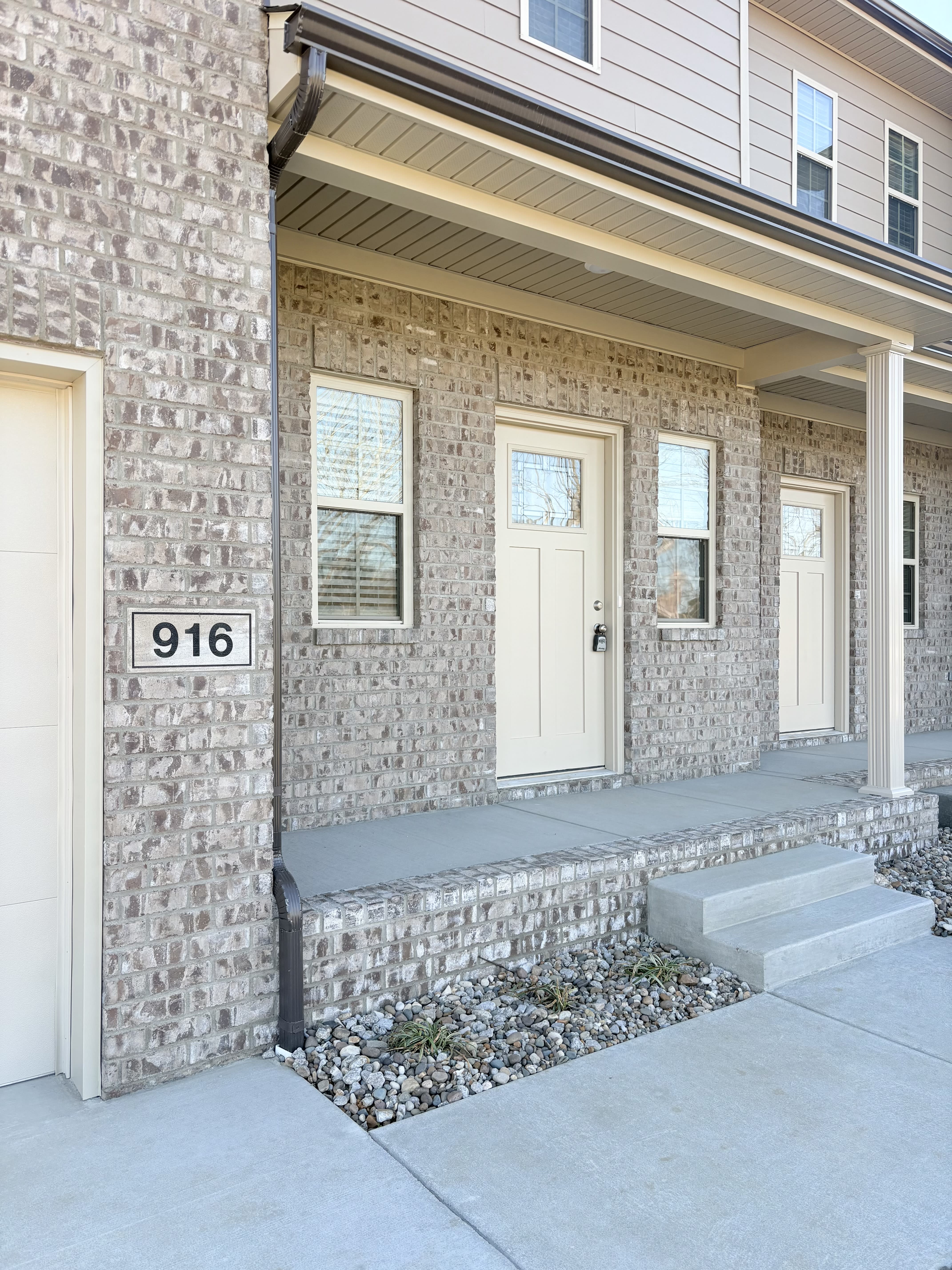 916 Rodeo Ln – photo 2