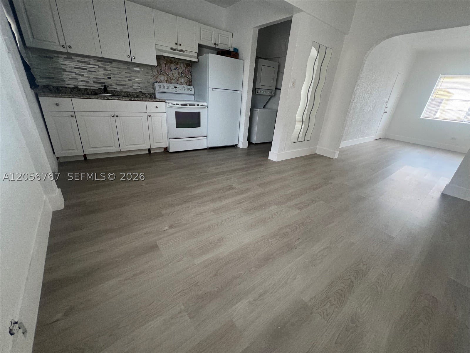 1326 SW 6th St – photo 4