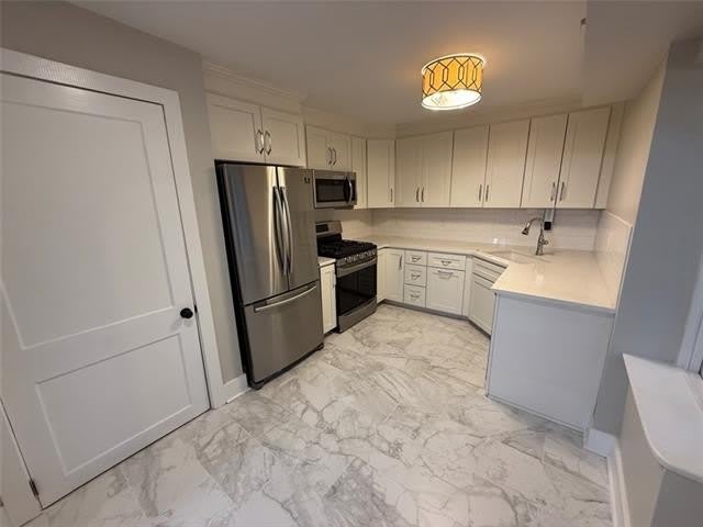1014 ROYAL Street – photo 5
