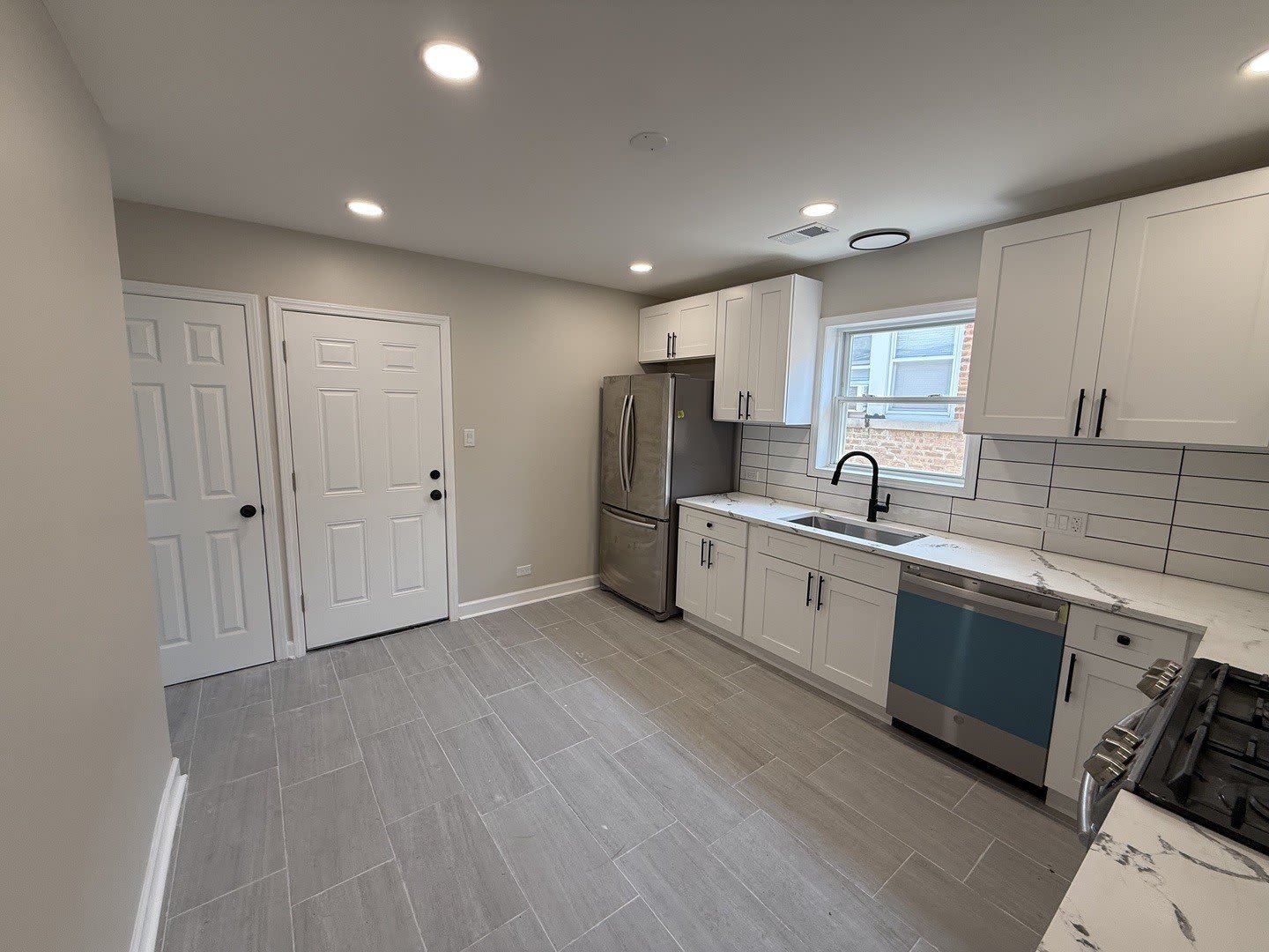 1637 Elmwood Avenue – photo 5