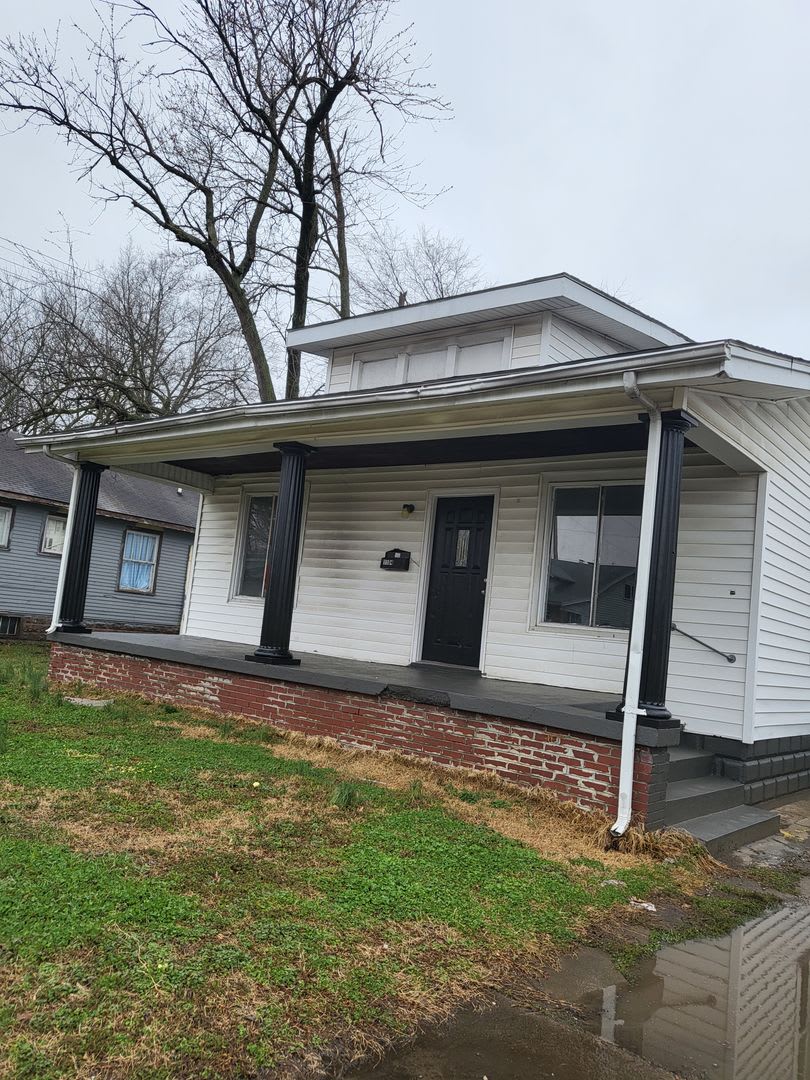 4 Bed 1 bath – photo 1