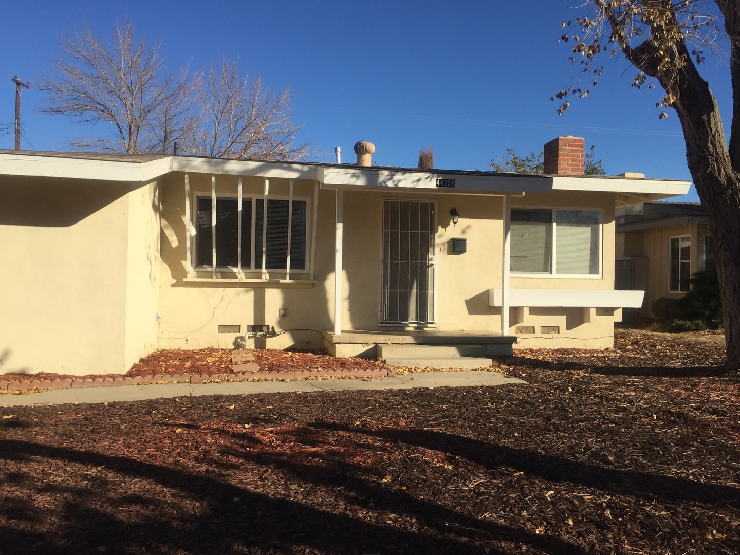 Beautiful 3 bedroom home in Lancaster – photo 1