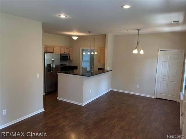 530 RED OAK Court – photo 5