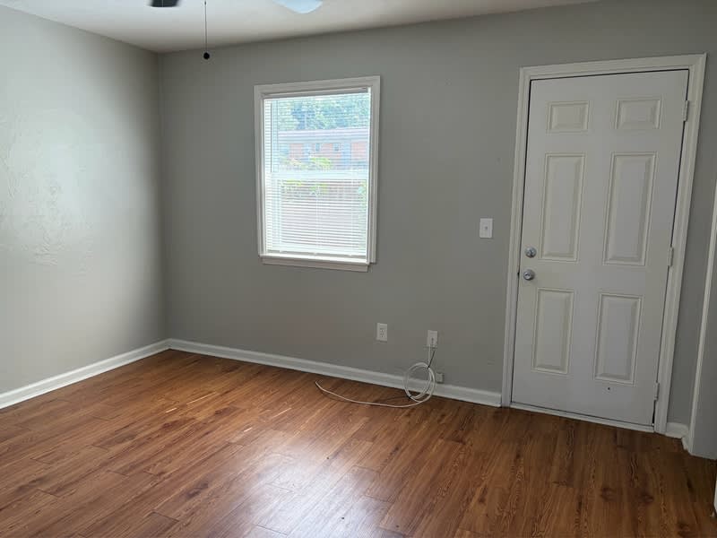 214 White Drive Apt F 1 – photo 4
