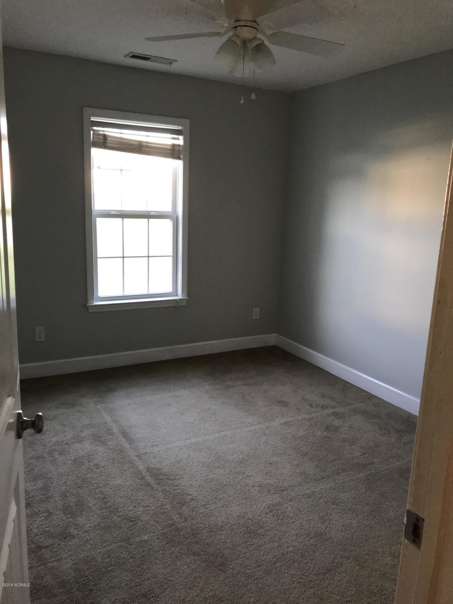 404 Amaryllis Lane – photo 4