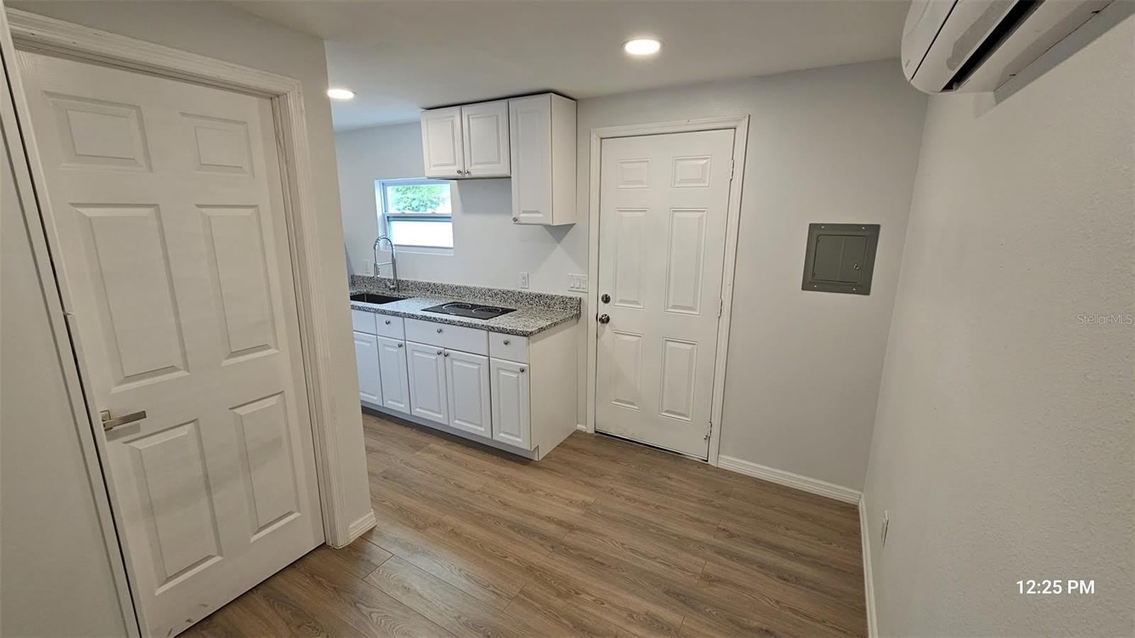 3142 Diana Dr – photo 2