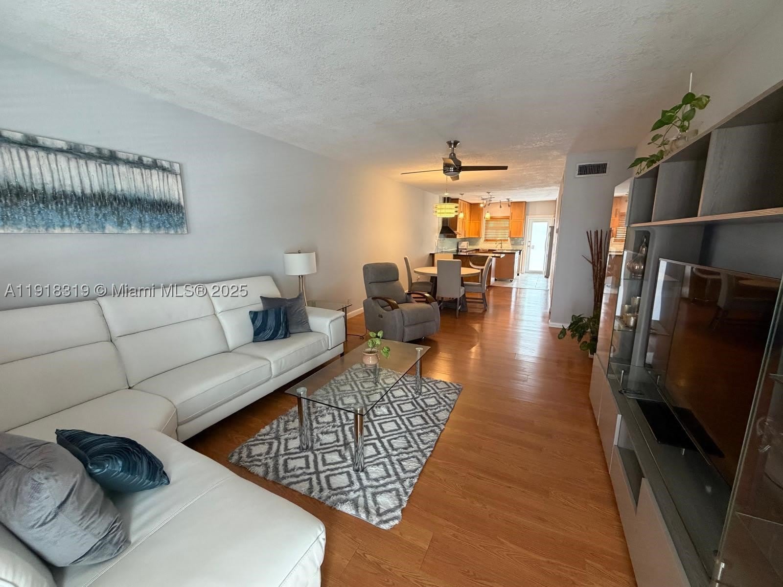 630 Layne Blvd – photo 1