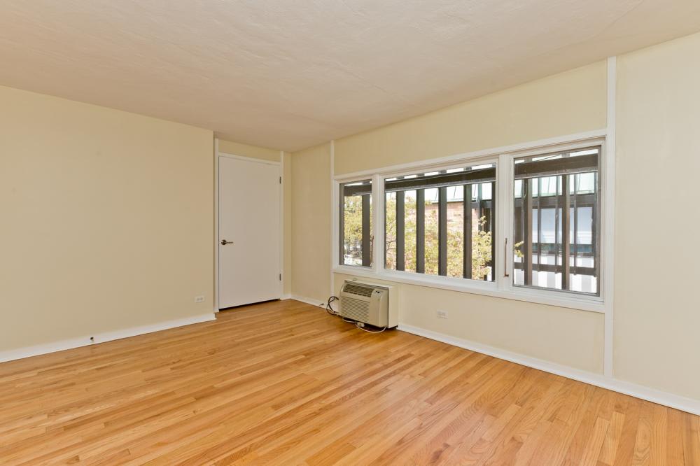 588 W Hawthorne Pl – photo 3